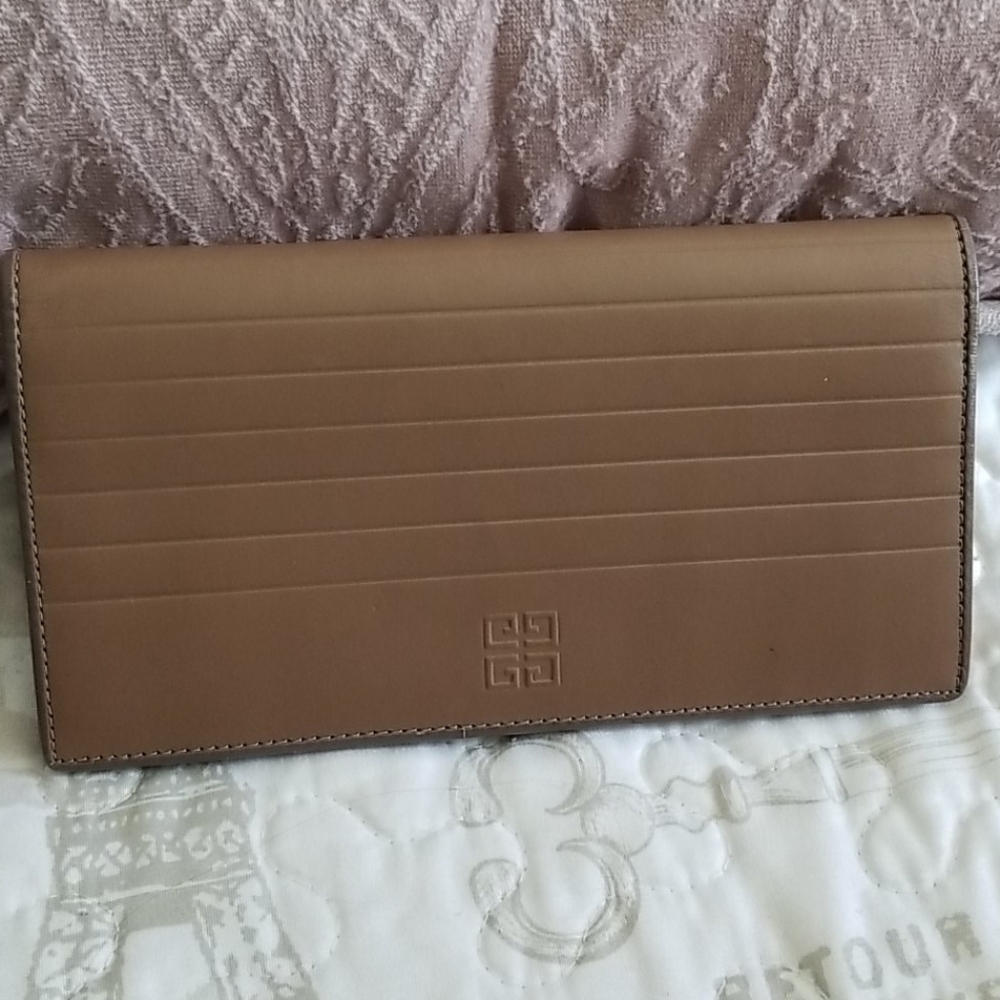 Givenchy bifold wallet
